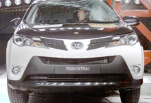 Краш-тесты Toyota RAV4, Auris, Skoda Octavia и Renault Zoe 2013 (видео)