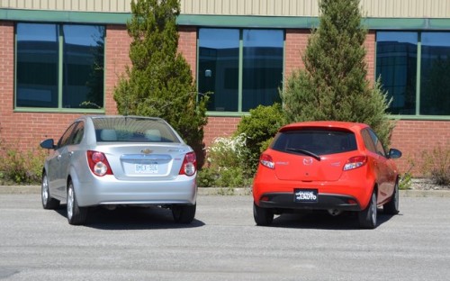 Chevrolet Sonic vs Mazda2
